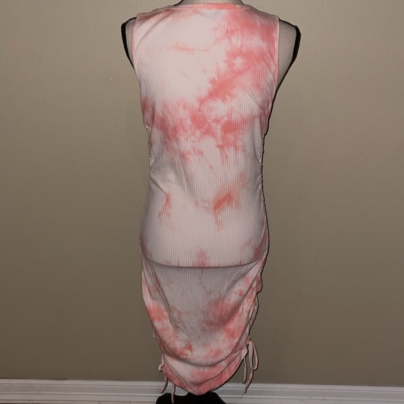 Form fitting midi dress NWOT - Picture 2 of 5